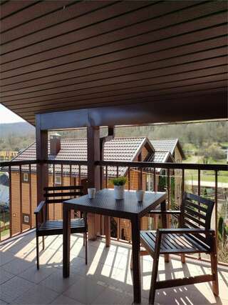 Гостиница Тихая полянка Даховская Улучшенный семейный номер-7